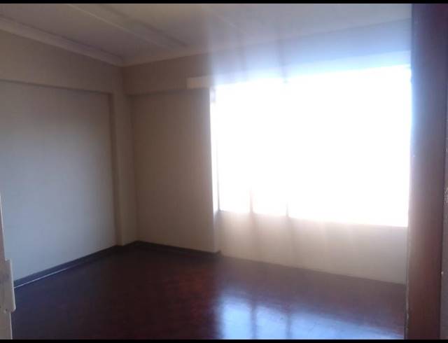 2 BEDROOM PROPERTY TO RENT IN FLORIDA